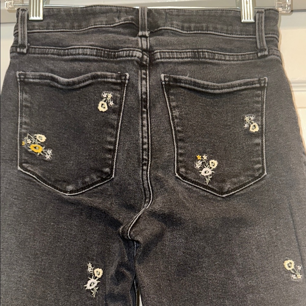 Abercrombie & Fitch High Rise Super Skinny Embroidered Ankle Jeans - Picture 8 of 8